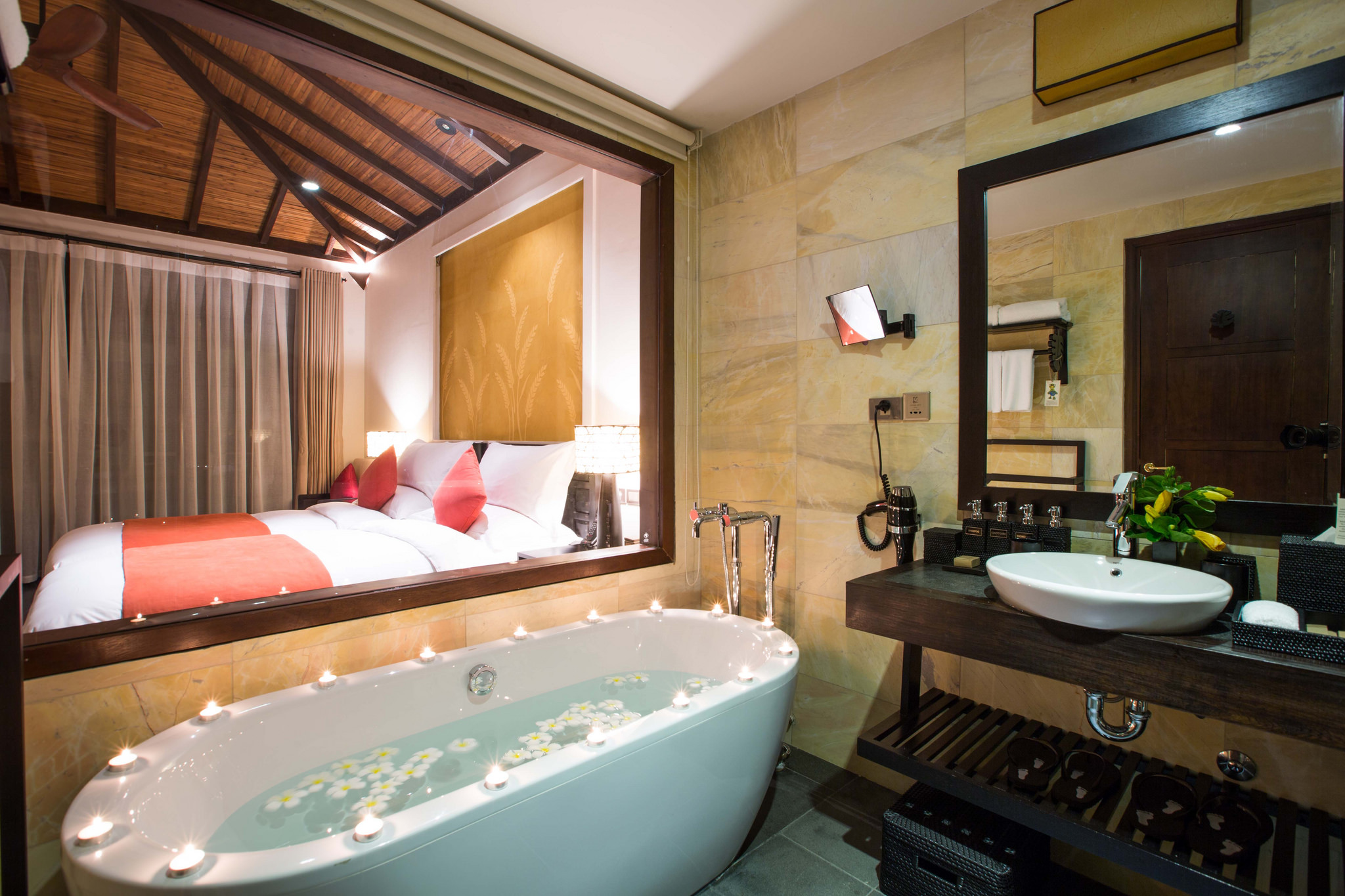 Delexe Villa - Hotel24h.net
